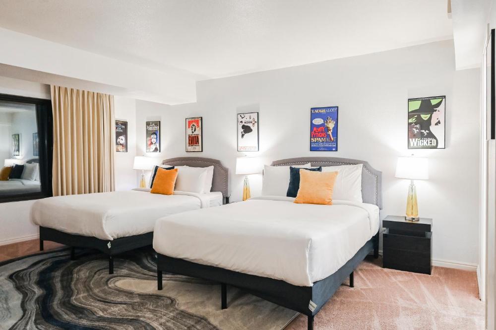 One Bedroom Center Strip interior